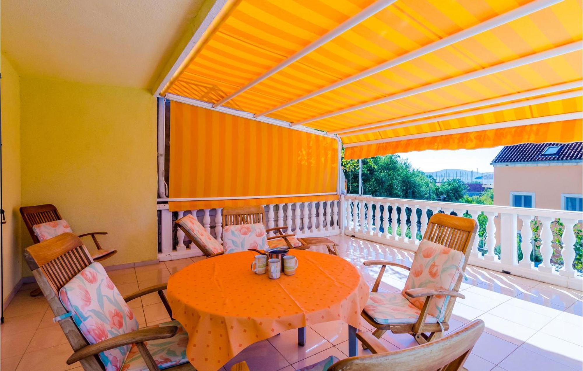 Gorgeous Apartment In Slano With Kitchen מראה חיצוני תמונה